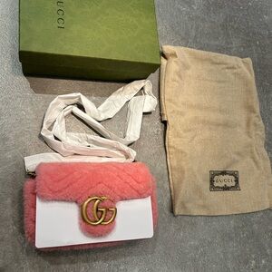 Gucci gg marmont Pink Shearling Bag new